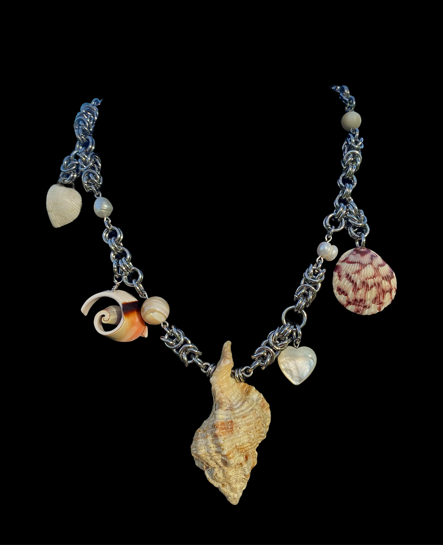 Shell & Pearl Alternative Chainmail Necklace