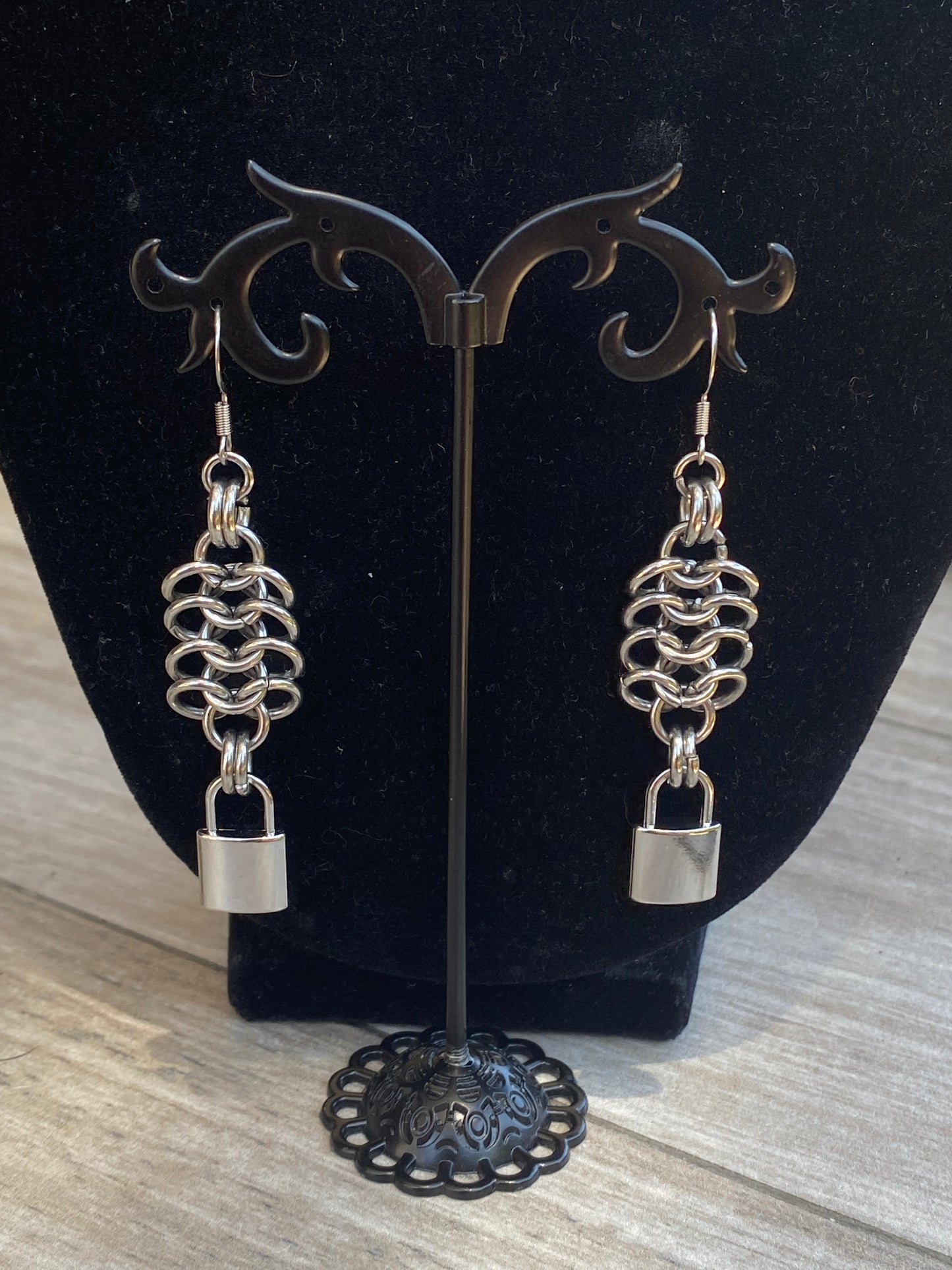 ‘17’ Xxxtentacion Inspired Chainmail Earrings