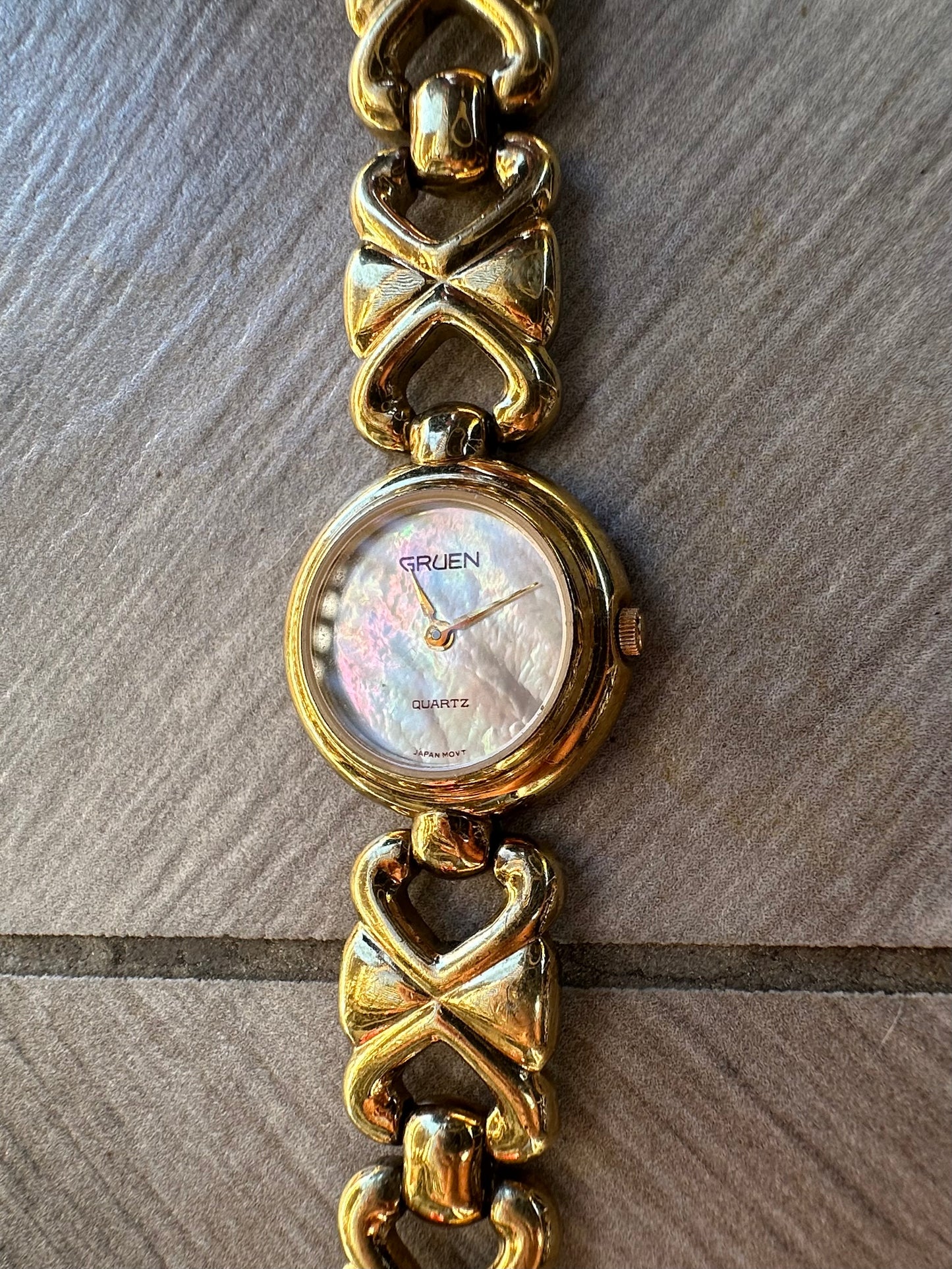 Vintage Greun Mother of Pearl Watch Choker