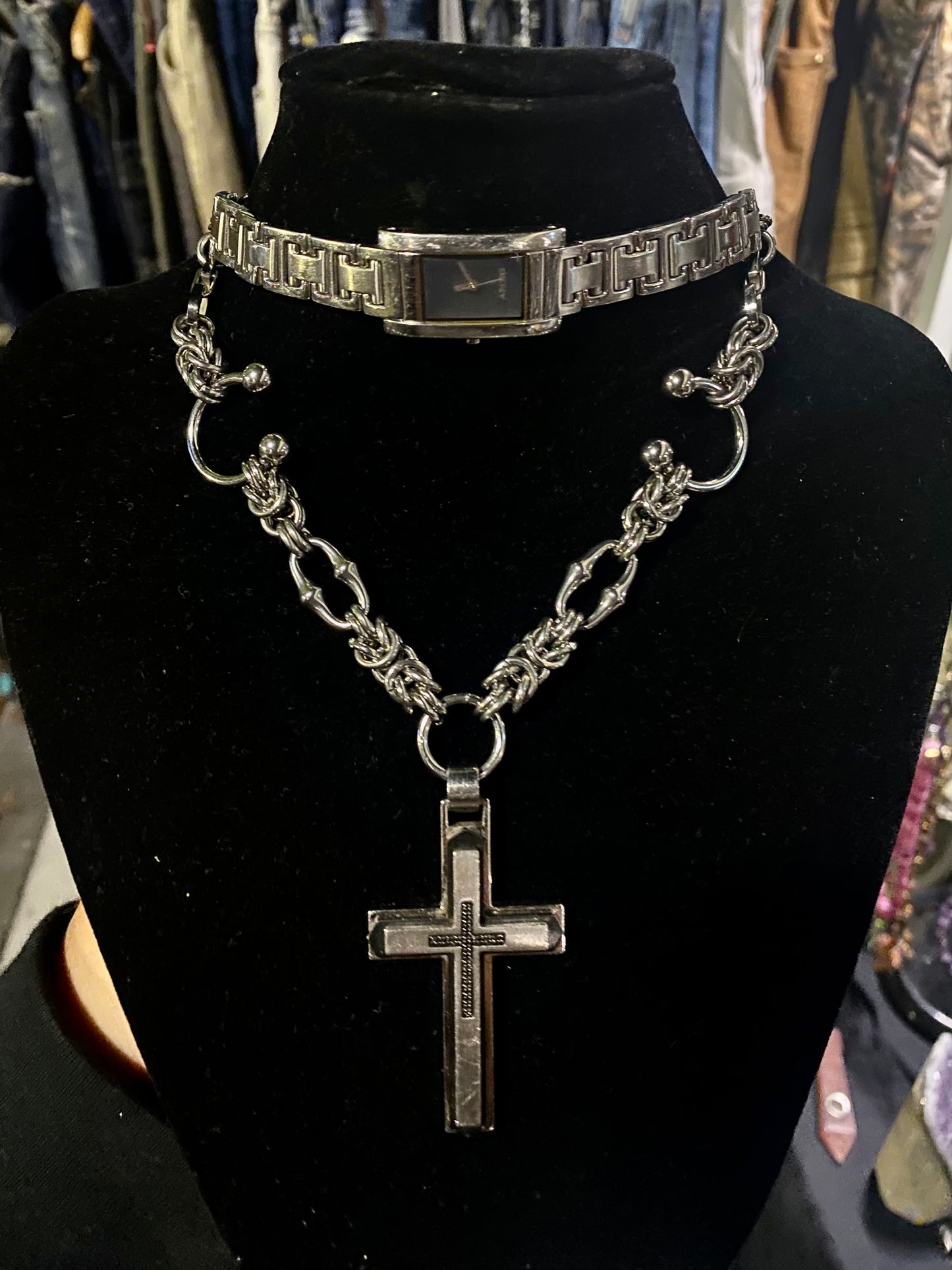 Watch Chainmaile Cross Choker