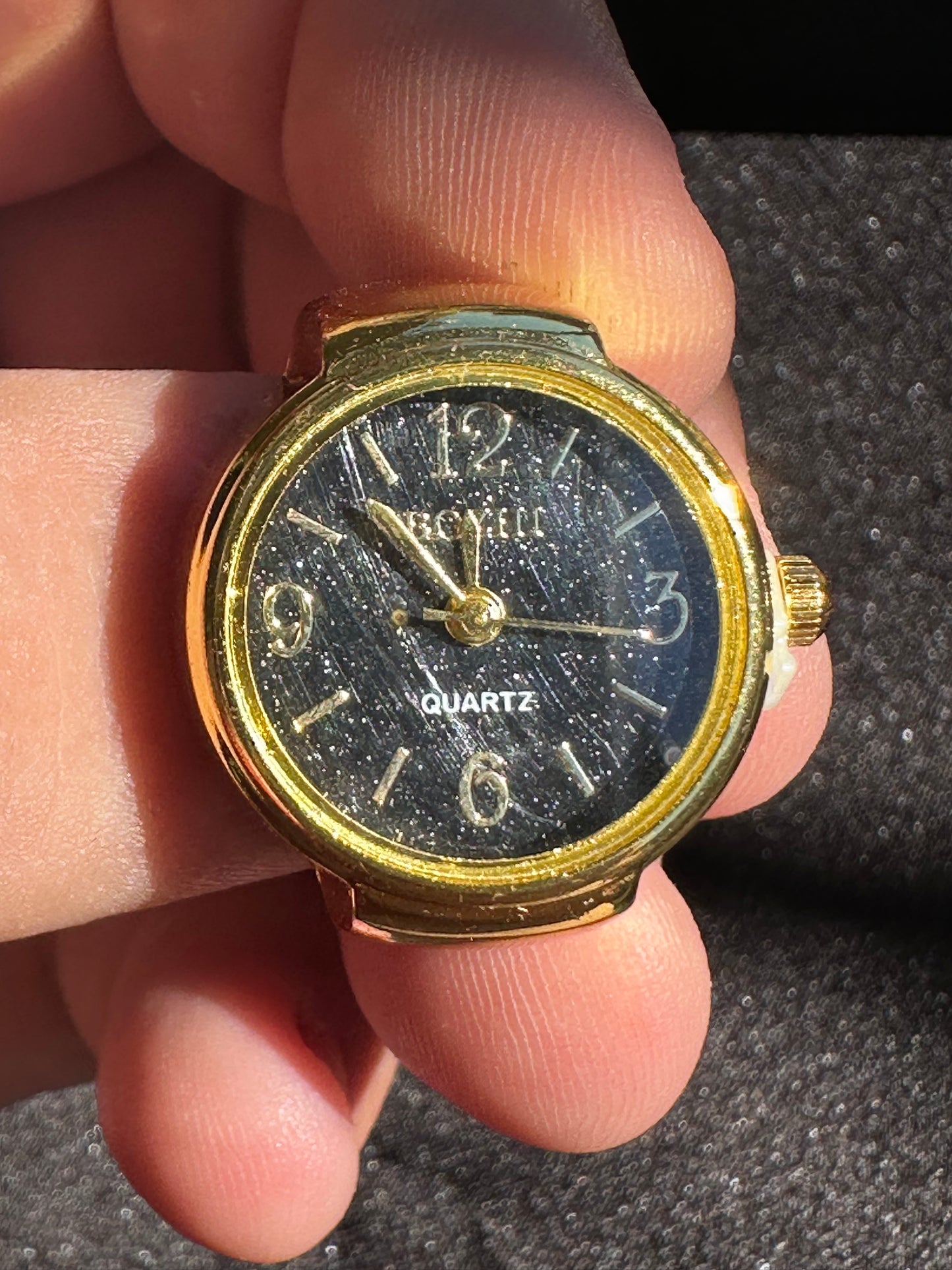 Sparkly Black Gold Stretchy Watch Ring