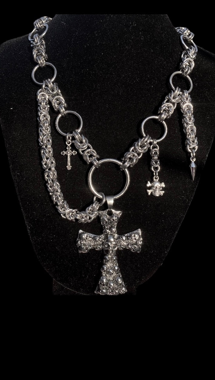 Skull Cross Asymmetrical Chainmail necklace