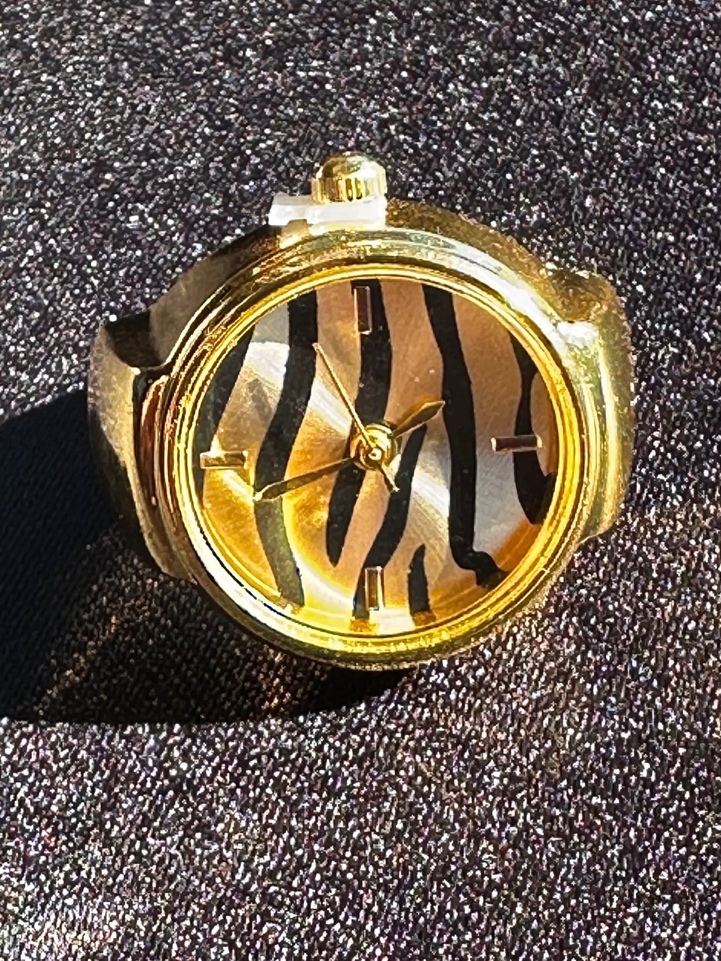 Leopard Gold Ring Watch